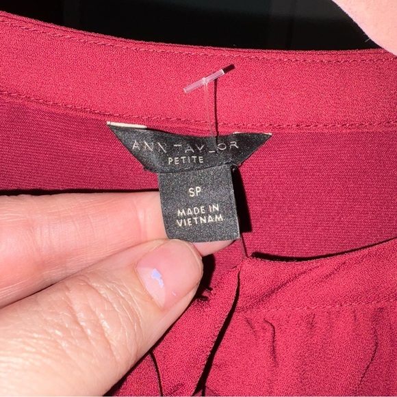 Ann Taylor Petite Red Ruffled Bib Collar Tie-Front Blouse NWOT - Picture 3 of 5